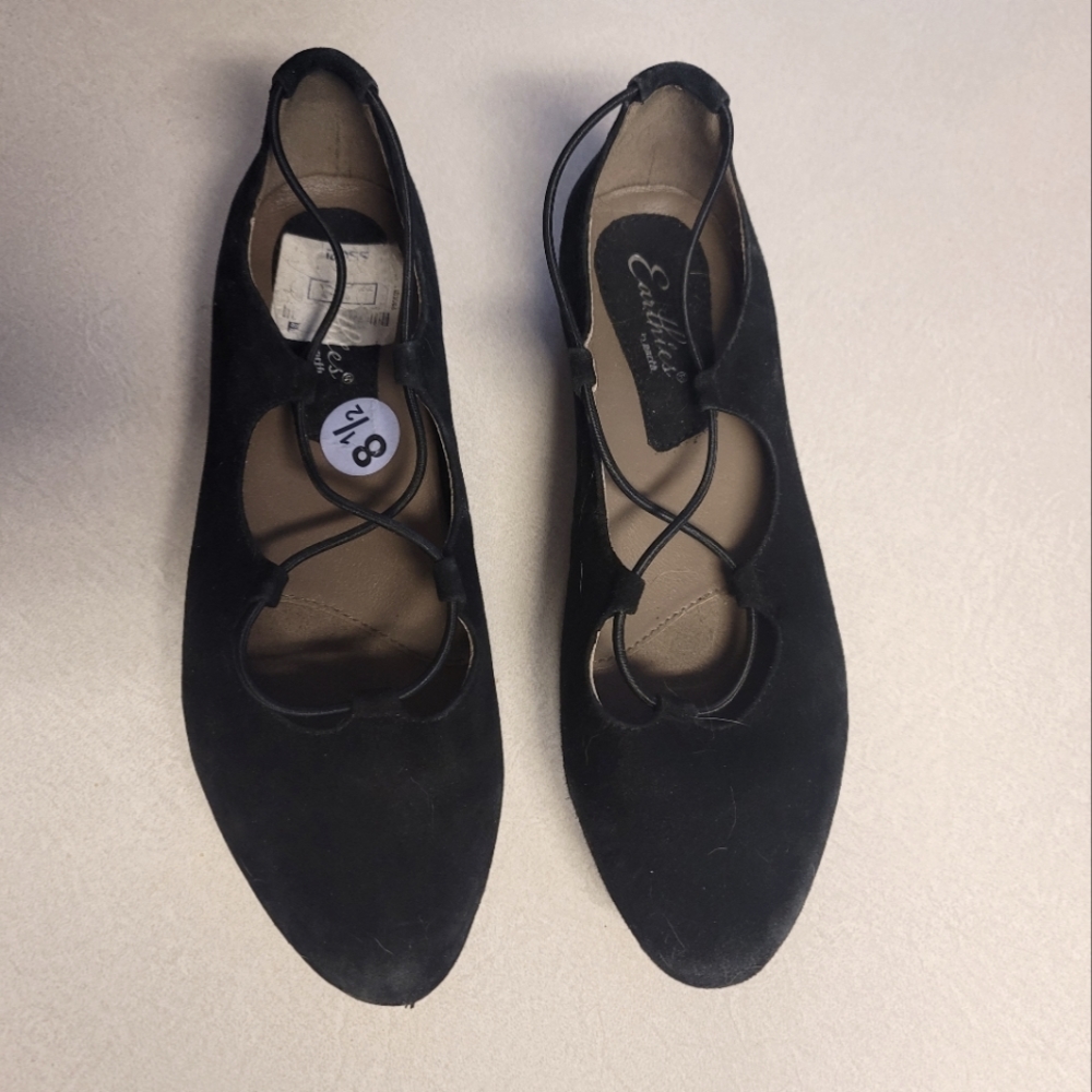 Womens strappy flats